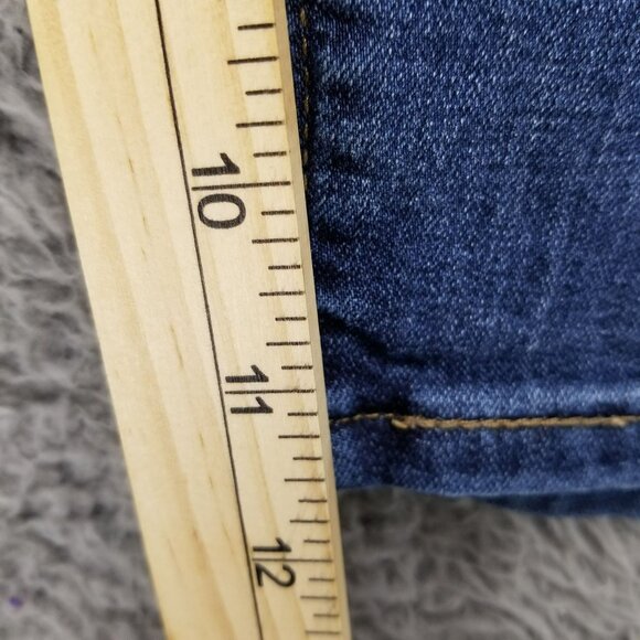 Levis Shorts Womens 32 Blue Stretch Denim Classic Bermuda Jorts - Picture 8 of 16